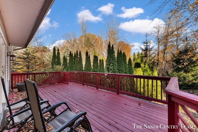 1020 Brookway Court, Norton Shores City, MI 49441