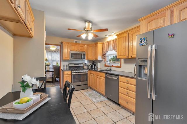 9 Washington Avenue, Kearny, NJ 07032