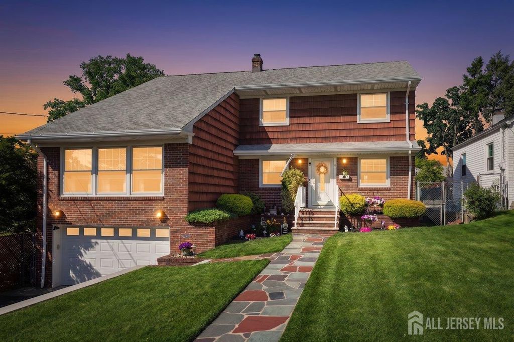 9 Washington Avenue, Kearny, NJ 07032