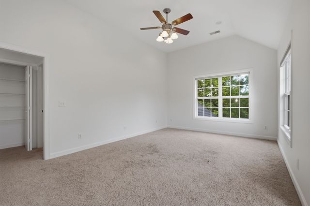1013 Cabriolet Ct, Gallatin, TN 37066