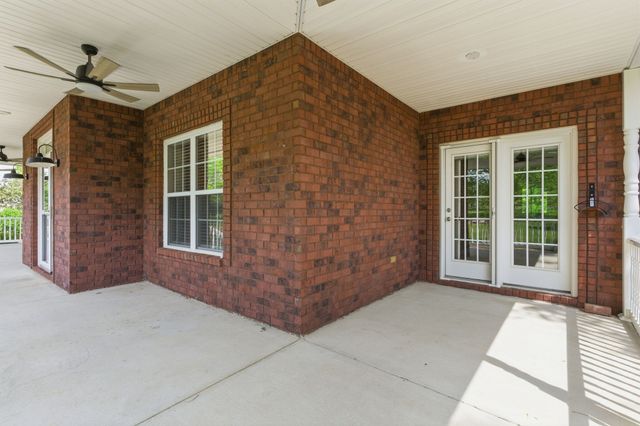 1013 Cabriolet Ct, Gallatin, TN 37066