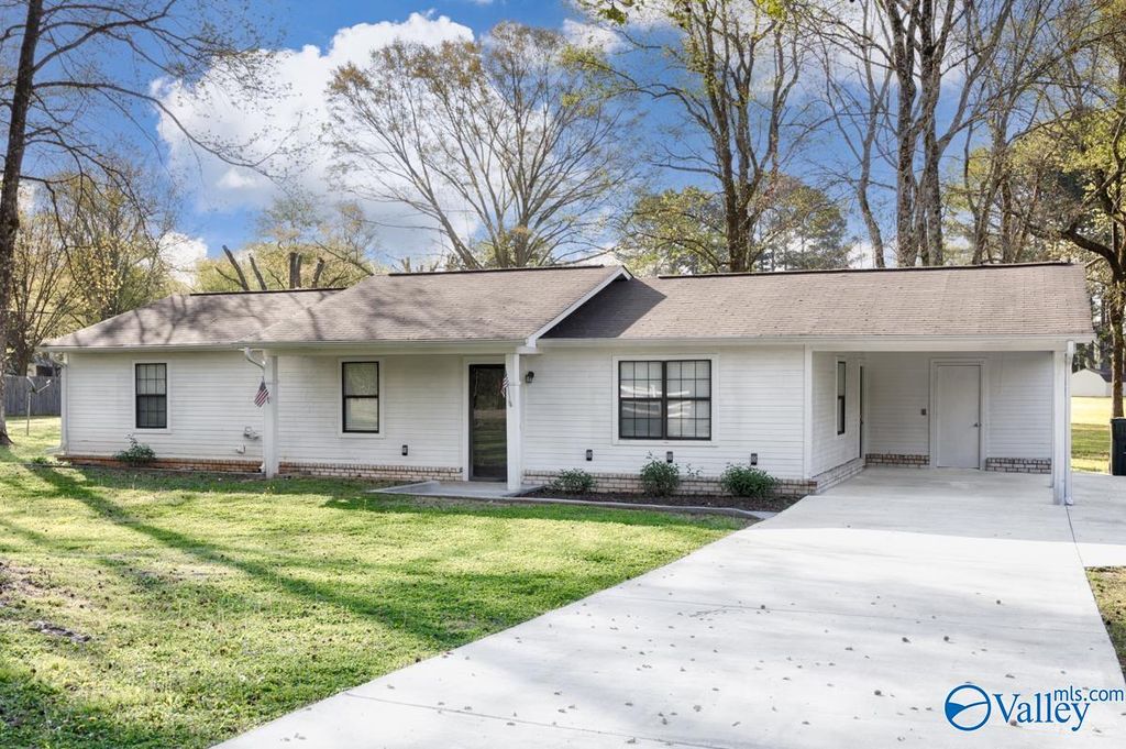 149 Charles Drive, Hazel Green, AL 35750