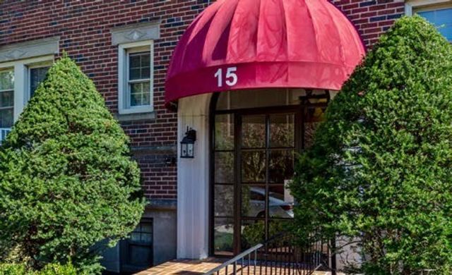 15 Governors Ave 28, Medford, MA 02155