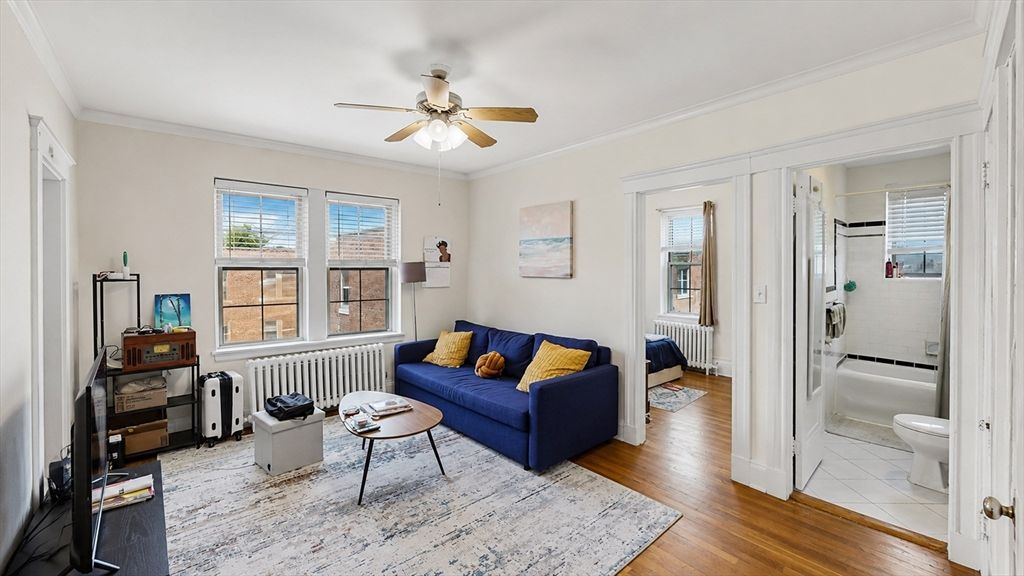 15 Governors Ave 28, Medford, MA 02155