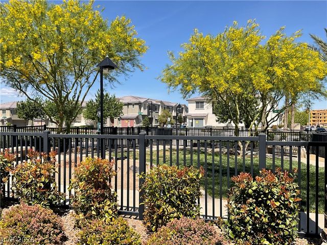 2709 Yellow Blaze Way 1, Las Vegas, NV 89183