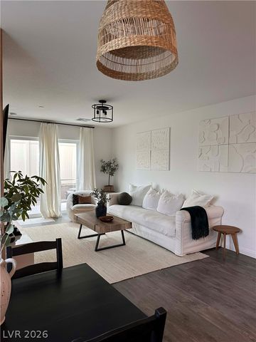 2709 Yellow Blaze Way 1, Las Vegas, NV 89183