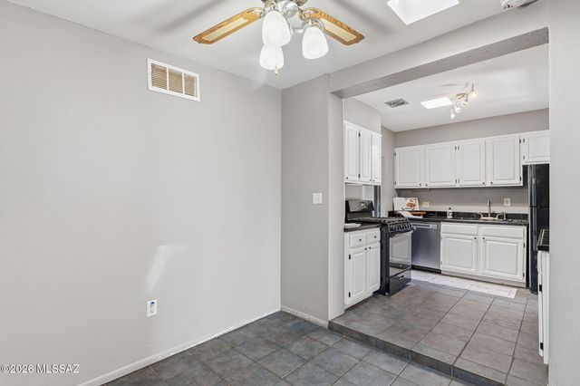 2931 E Eastland Street, Tucson, AZ 85716