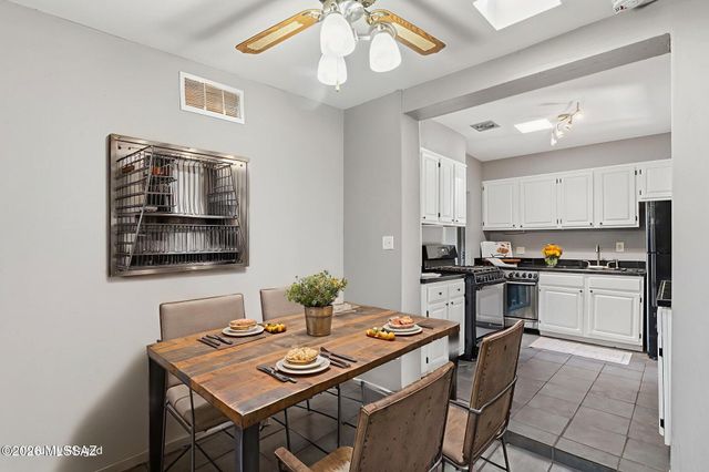 2931 E Eastland Street, Tucson, AZ 85716