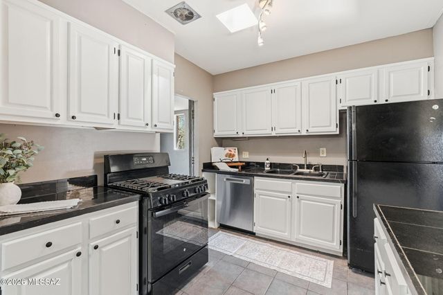 2931 E Eastland Street, Tucson, AZ 85716