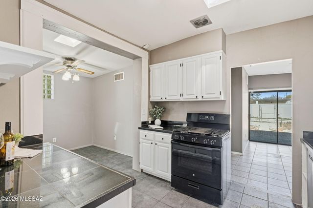 2931 E Eastland Street, Tucson, AZ 85716