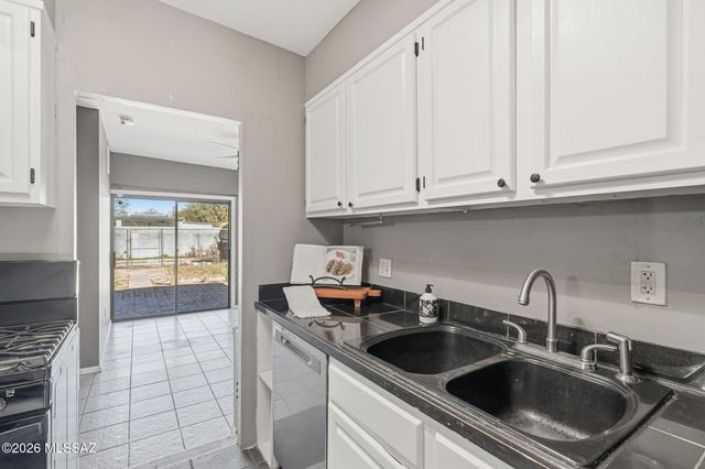 2931 E Eastland Street, Tucson, AZ 85716