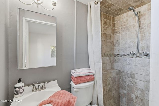 2931 E Eastland Street, Tucson, AZ 85716