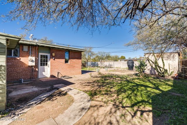 2931 E Eastland Street, Tucson, AZ 85716