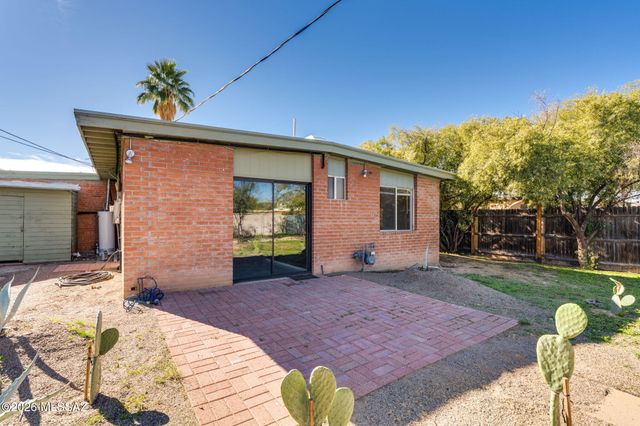 2931 E Eastland Street, Tucson, AZ 85716