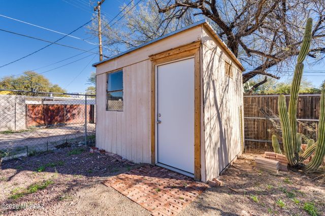 2931 E Eastland Street, Tucson, AZ 85716