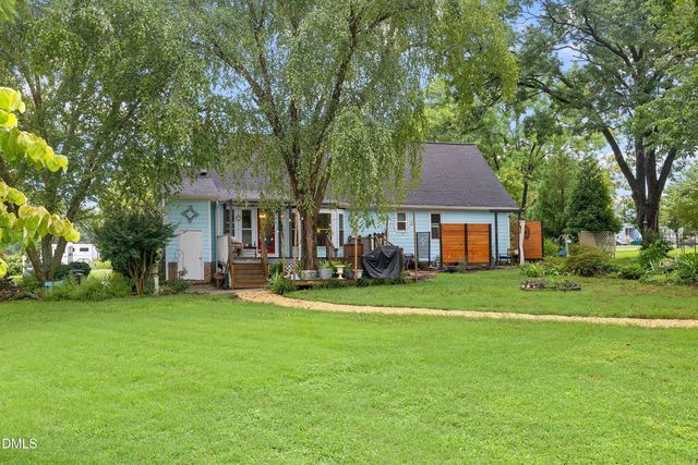 5537 Dunallie Drive, Fuquay Varina, NC 27526