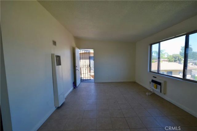 5147 Canoga, Montclair, CA 91763