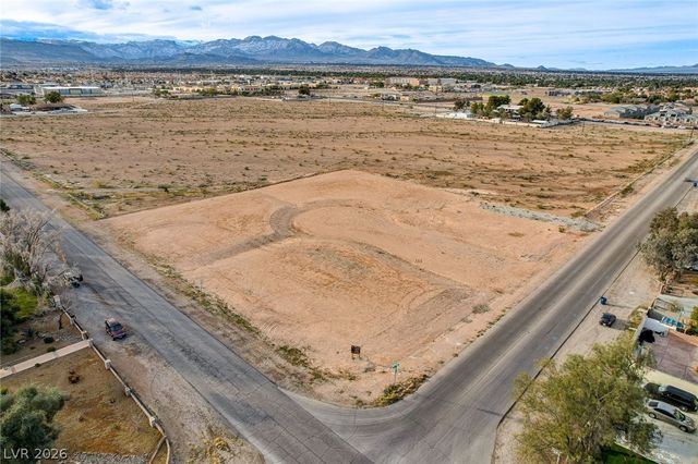 S Torrey Pines Dr, Las Vegas, NV 89113