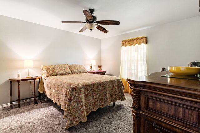 850 Key West Dr, Reno, TX 75462