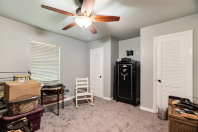 850 Key West Dr, Reno, TX 75462