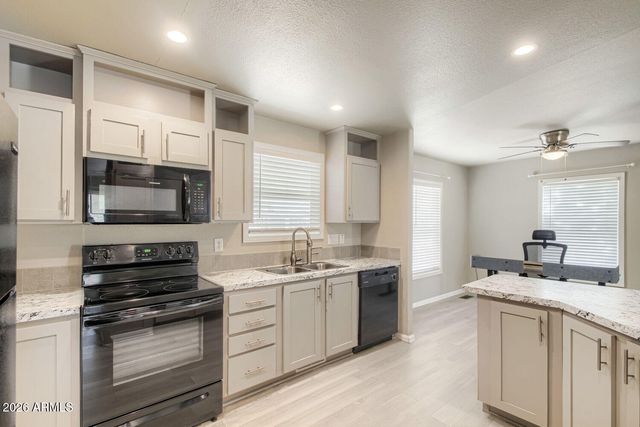 6960 W PEORIA Avenue 17, Peoria, AZ 85345