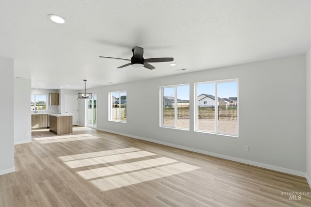 7110 E Kilkenny Ct, Nampa, ID 83687