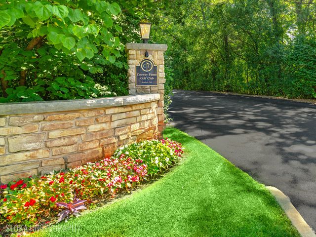 289 S South Shore Lane, Lake Forest, IL 60045