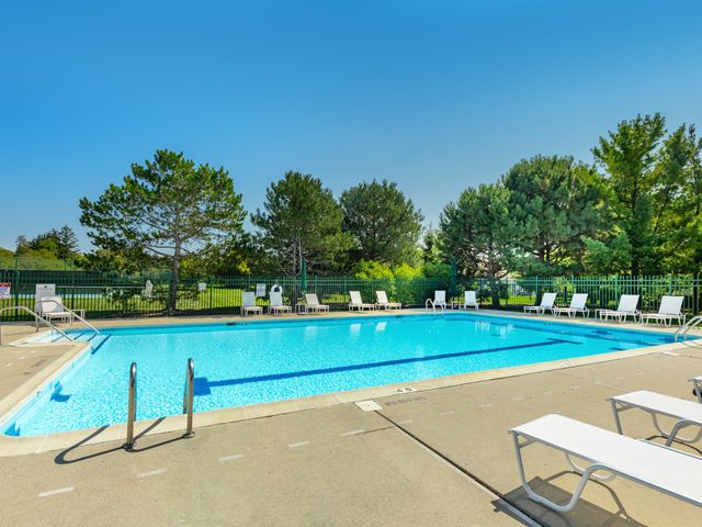 289 S South Shore Lane, Lake Forest, IL 60045