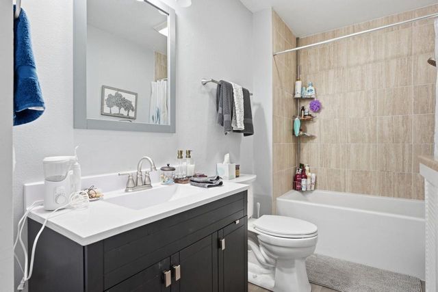 1944 E Washington Avenue, Madison, WI 53704