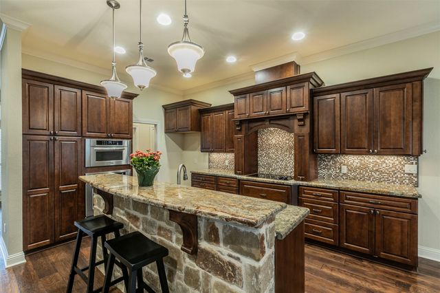 15018 Badger Ranch Boulevard, Woodway, TX 76712