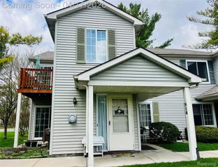 920 Saybrook 19, Waterford Charter Township, MI 48327