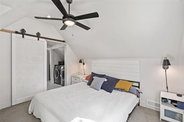 7845 Summit Street, Kansas City, MO 64114