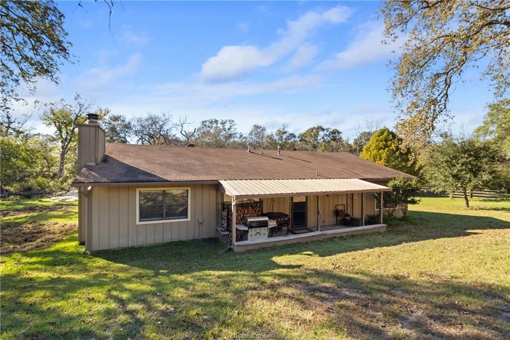 10072 Riley Green, Franklin, TX 77856 — exterior