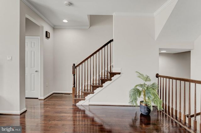 24837 MASON TER, Chantilly, VA 20152