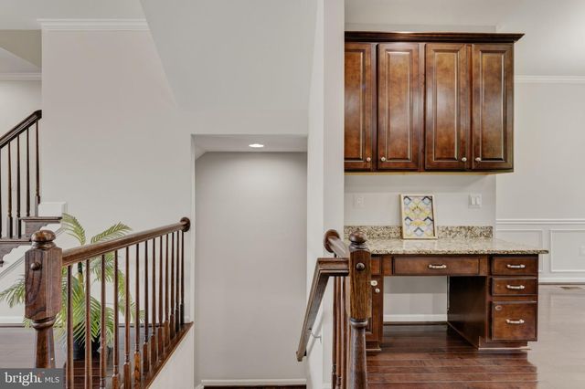 24837 MASON TER, Chantilly, VA 20152