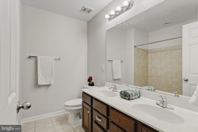 24837 MASON TER, Chantilly, VA 20152