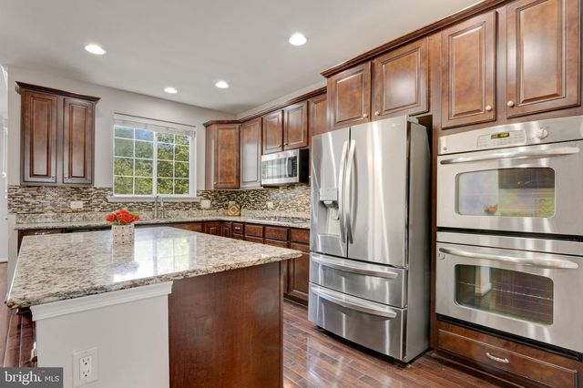 24837 MASON TER, Chantilly, VA 20152