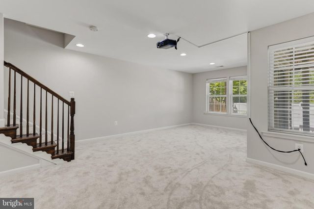 24837 MASON TER, Chantilly, VA 20152