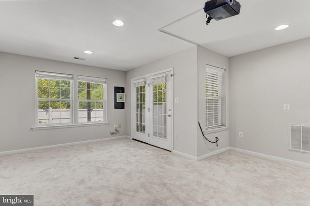 24837 MASON TER, Chantilly, VA 20152