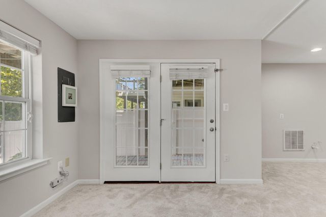 24837 MASON TER, Chantilly, VA 20152