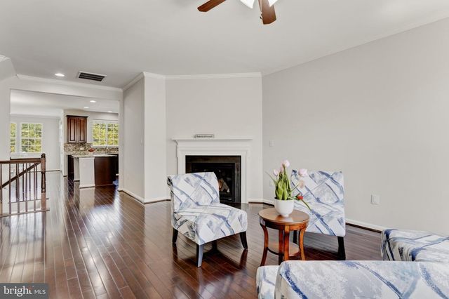 24837 MASON TER, Chantilly, VA 20152