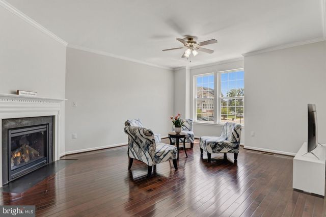 24837 MASON TER, Chantilly, VA 20152