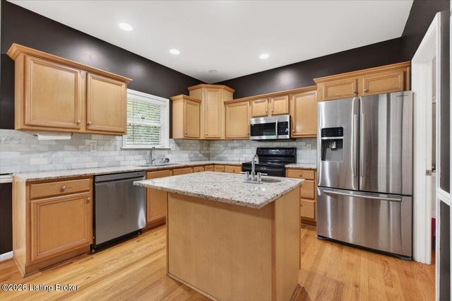 13012 Willow Forest Dr, Louisville, KY 40245