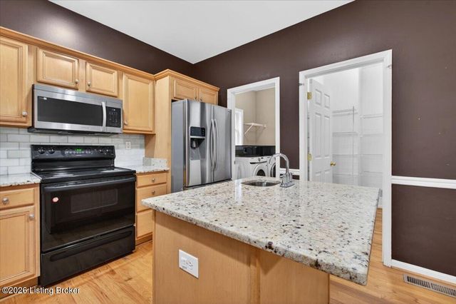 13012 Willow Forest Dr, Louisville, KY 40245