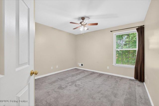 13012 Willow Forest Dr, Louisville, KY 40245