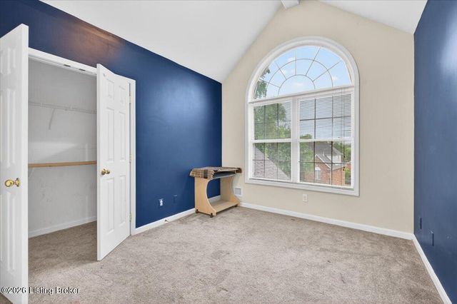 13012 Willow Forest Dr, Louisville, KY 40245