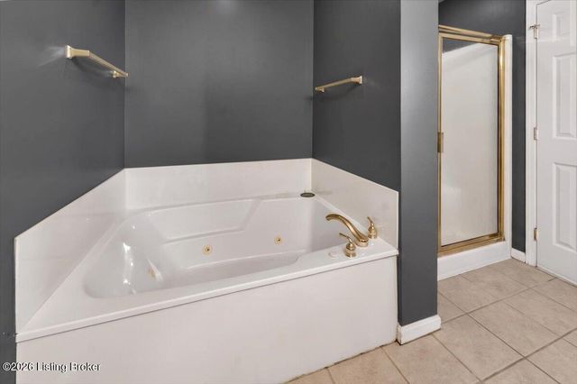 13012 Willow Forest Dr, Louisville, KY 40245