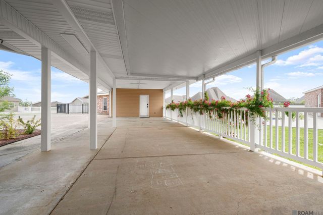40157 Parker Rd, Prairieville, LA 70769
