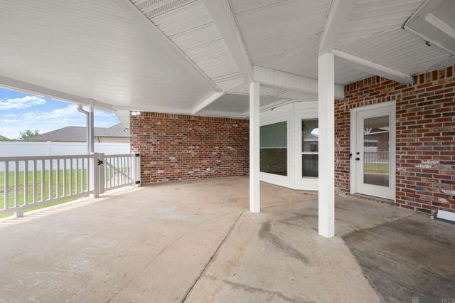 40157 Parker Rd, Prairieville, LA 70769