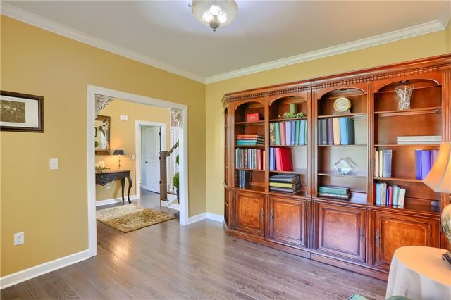 217 Hickory Ln, Adams Twp, PA 16046
